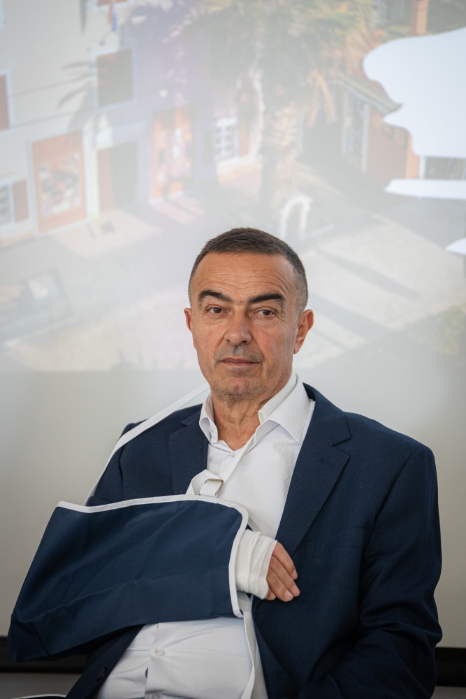 Slika 1442026-27.jpg 1